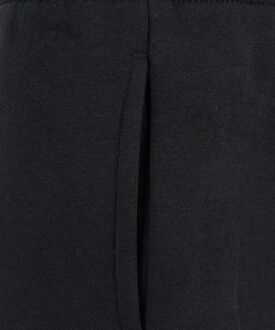 bb033_blac_0.jpg